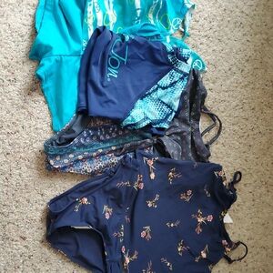 Size 8 3 Bathing Suits And 1 Rush Guard. Ron Jon, Roxy And Oneill